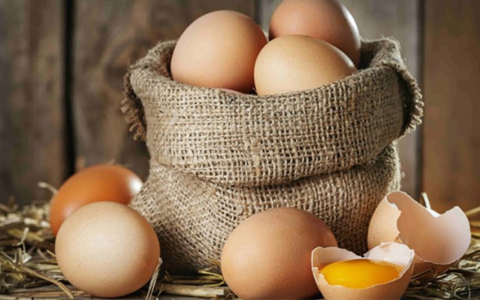 trứng là loại thực phẩm giàu protein giá rẻ
